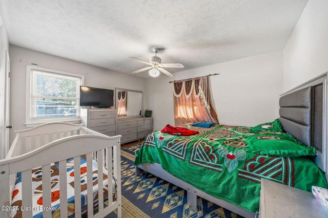 7508 Pimlico Dr, Louisville, KY 40214