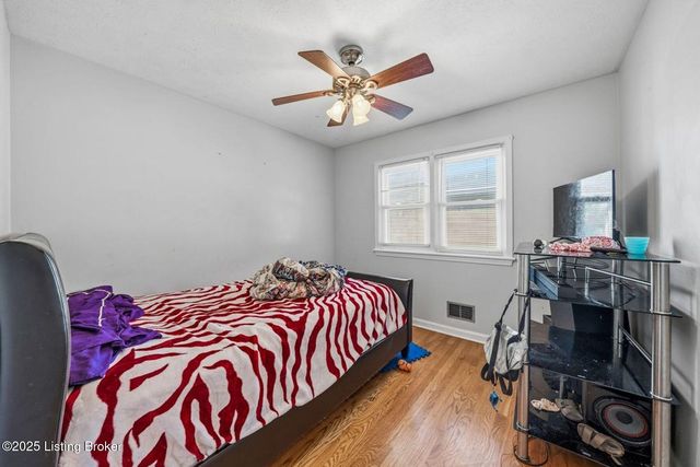 7508 Pimlico Dr, Louisville, KY 40214