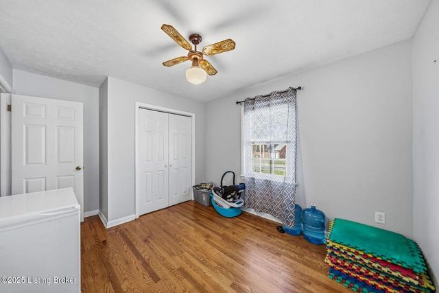 7508 Pimlico Dr, Louisville, KY 40214