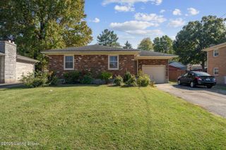 7508 Pimlico Dr, Louisville, KY 40214