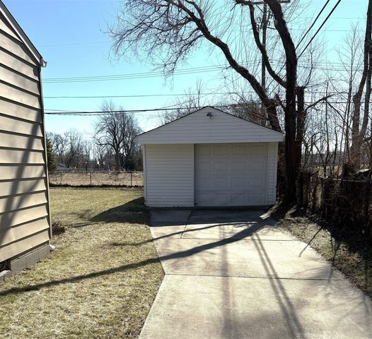 2886 Appleridge Street, Ypsilanti, MI 48198