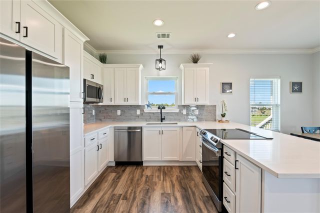 3920 2nd Street, Galveston, TX 77554