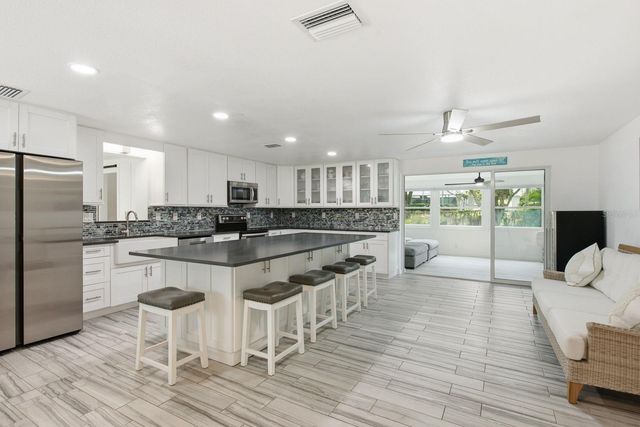 601 SHORE DRIVE E, Oldsmar, FL 34677