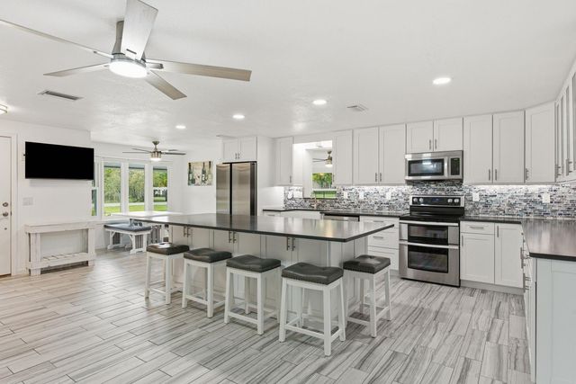 601 SHORE DRIVE E, Oldsmar, FL 34677