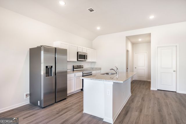 110 Bulloch Court, Byron, GA 31008