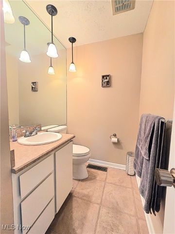 12960 Dell Ridge Court, Strongsville, OH 44149