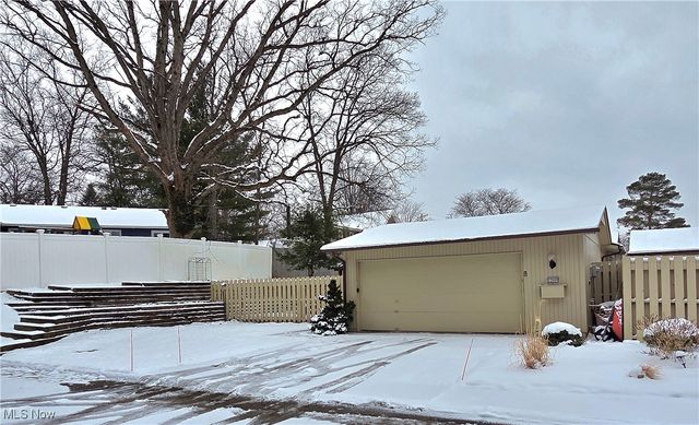 12960 Dell Ridge Court, Strongsville, OH 44149