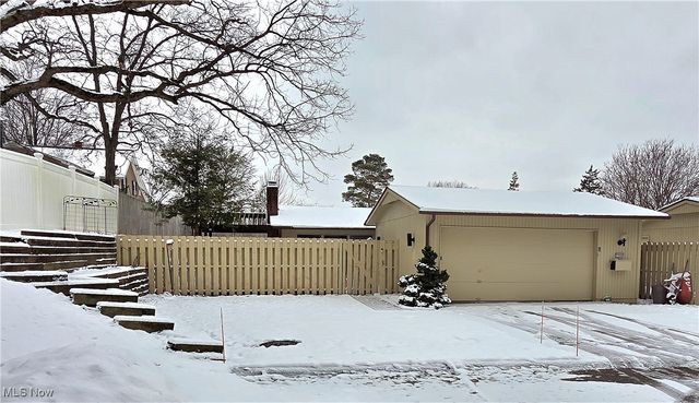 12960 Dell Ridge Court, Strongsville, OH 44149