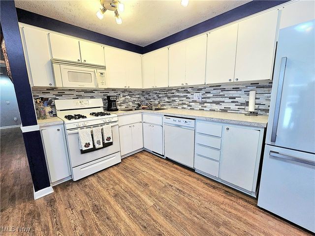 12960 Dell Ridge Court, Strongsville, OH 44149