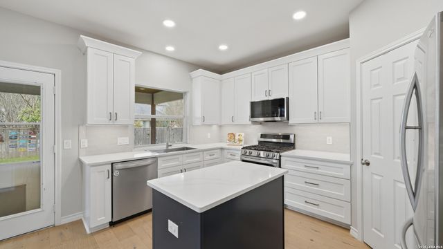 4729 Windy Ridge, Schertz, TX 78154