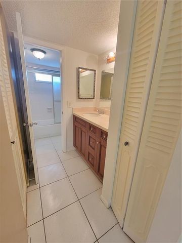 6000 NW 64th Avenue 205, Tamarac, FL 33319