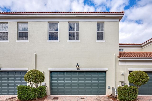 8221 NW 8th Way, Boca Raton, FL 33487