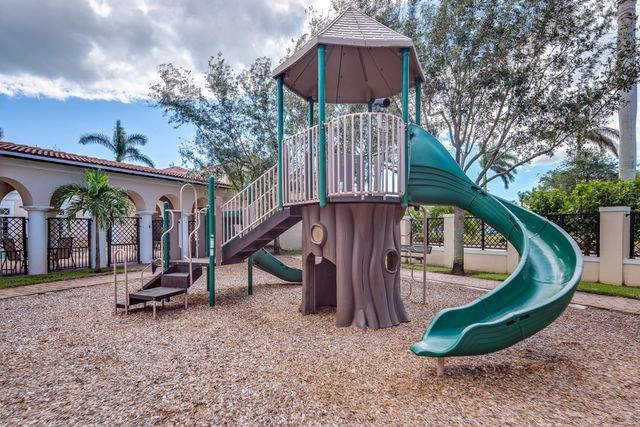 8221 NW 8th Way, Boca Raton, FL 33487