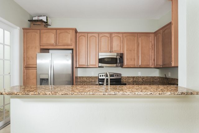 8221 NW 8th Way, Boca Raton, FL 33487