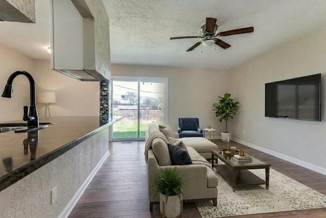 6544 Cinnamon Oaks Drive, Dallas, TX 75241