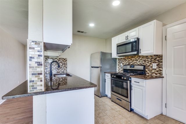 6544 Cinnamon Oaks Drive, Dallas, TX 75241