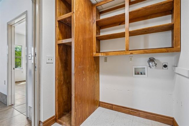 102 SE 1st Street, Tuttle, OK 73089