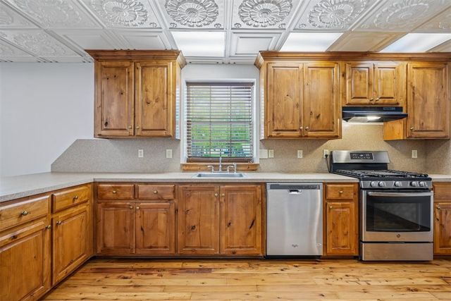 102 SE 1st Street, Tuttle, OK 73089