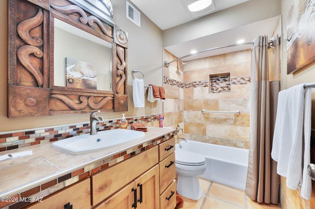 1336 N Paseo De Golf, Green Valley, AZ 85614