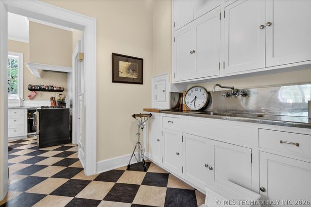 1423 SE Delaware Avenue, Bartlesville, OK 74003
