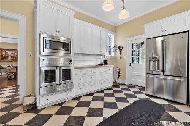 1423 SE Delaware Avenue, Bartlesville, OK 74003
