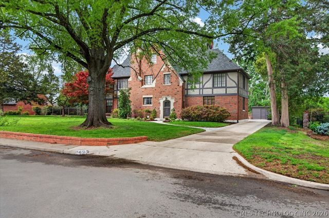 1423 SE Delaware Avenue, Bartlesville, OK 74003