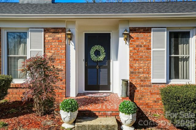 6 Crestwood Lane, Candler, NC 28715