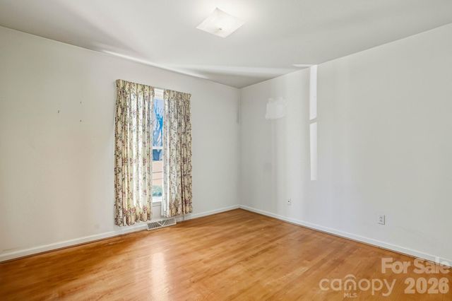 6 Crestwood Lane, Candler, NC 28715