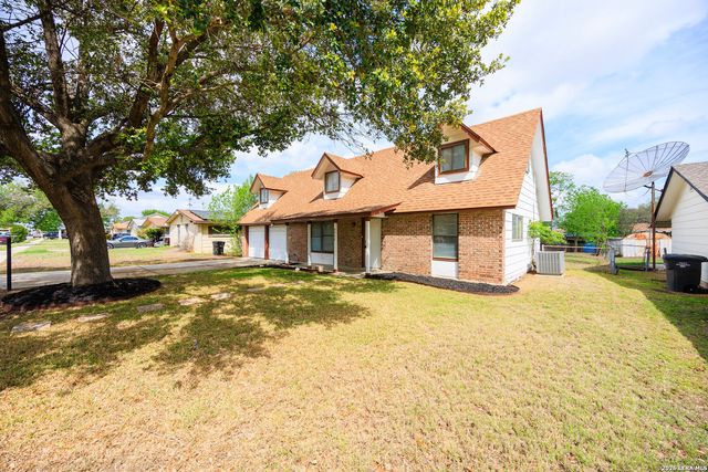 8007 LATIGO DR, San Antonio, TX 78227