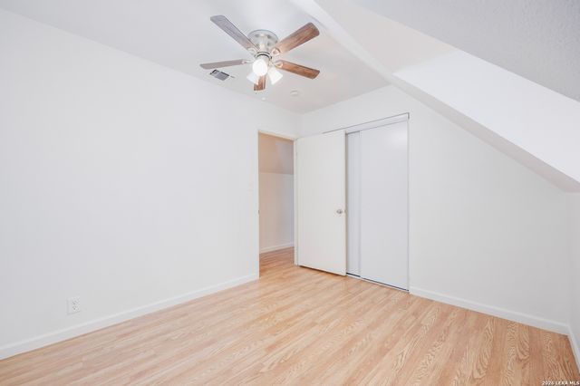 8007 LATIGO DR, San Antonio, TX 78227