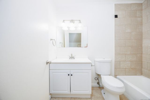 8007 LATIGO DR, San Antonio, TX 78227