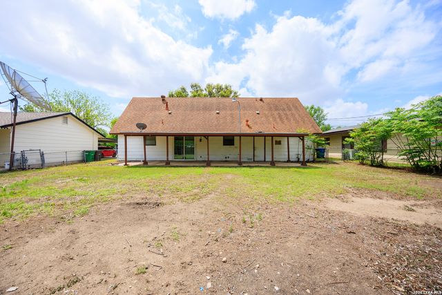 8007 LATIGO DR, San Antonio, TX 78227