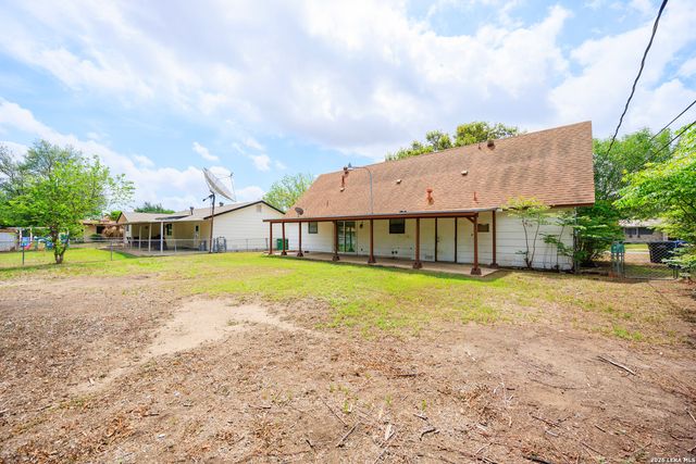 8007 LATIGO DR, San Antonio, TX 78227