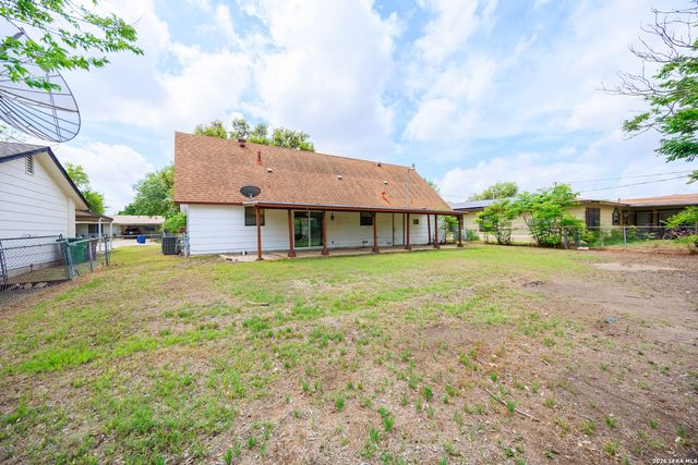 8007 LATIGO DR, San Antonio, TX 78227