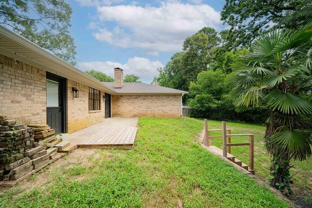 3008 Latonia, Longview, TX 75605