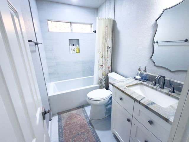 7906 Thorneywood Road, Plano, TX 75024