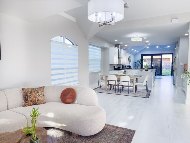 7906 Thorneywood Road, Plano, TX 75024