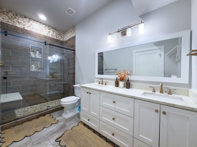 7906 Thorneywood Road, Plano, TX 75024