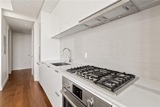 44 East Ave 2011, Austin, TX 78701