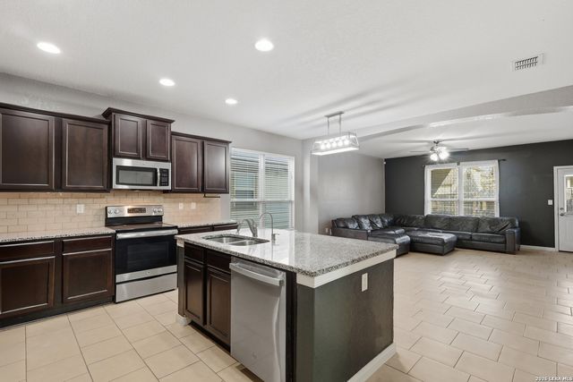 5639 Cielo Rnch, San Antonio, TX 78218