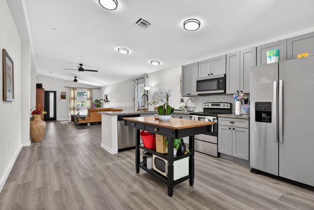 700 NW 17th Terrace, Pompano Beach, FL 33069