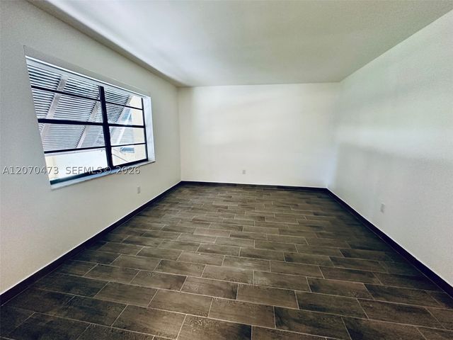 7915 SW 86th St 704, Miami, FL 33143