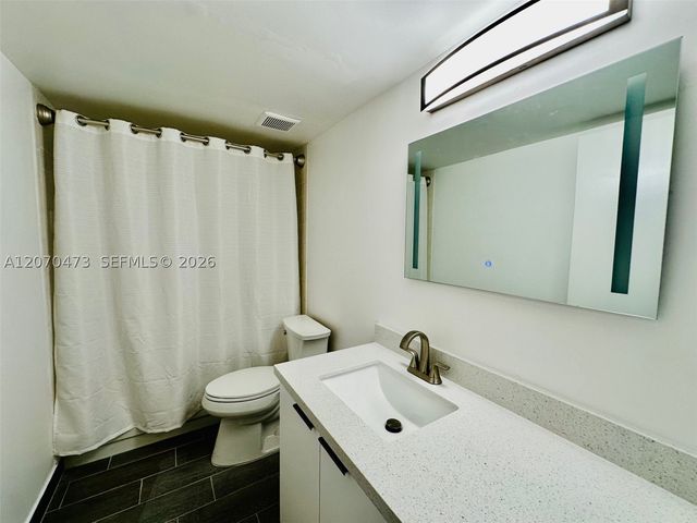 7915 SW 86th St 704, Miami, FL 33143