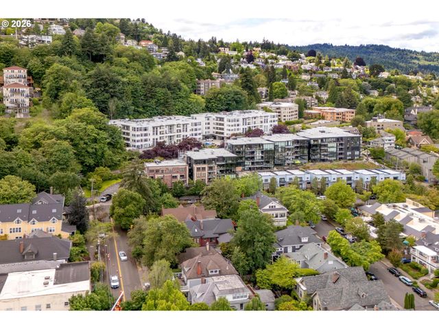 2430 Nw WESTOVER Rd 201, Portland, OR 97210