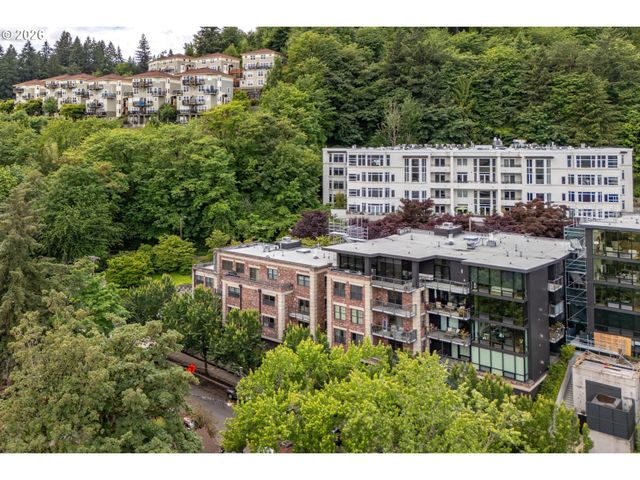 2430 Nw WESTOVER Rd 201, Portland, OR 97210