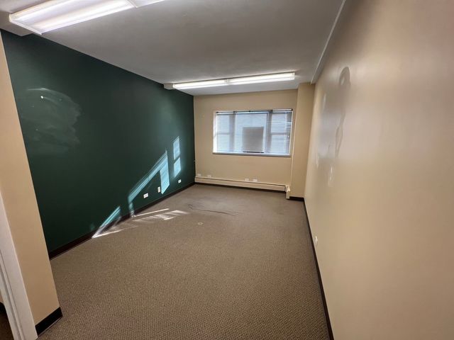 401 W Irving Park Road 1, Itasca, IL 60143