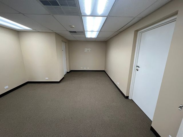 401 W Irving Park Road 1, Itasca, IL 60143