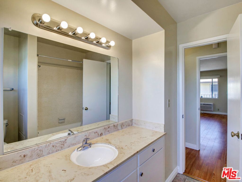 Image 12 of property listing at 4439 Ocean View Boulevard, Montrose, CA 91020