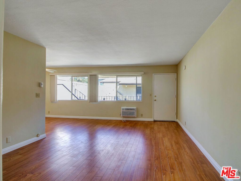 Image 14 of property listing at 4439 Ocean View Boulevard, Montrose, CA 91020