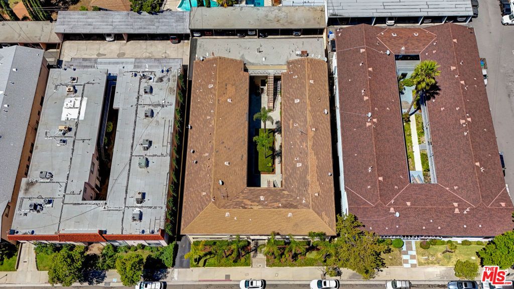 Image 15 of property listing at 4439 Ocean View Boulevard, Montrose, CA 91020